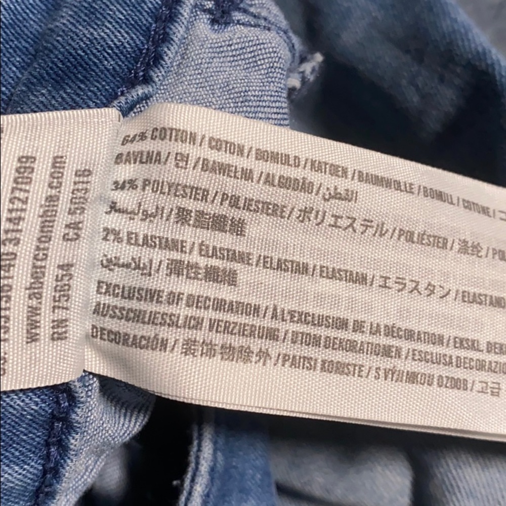 🥳 Host Pick 🥳 - Abercrombie & Fitch Distressed + Worn Jeans - Picture 6 of 16